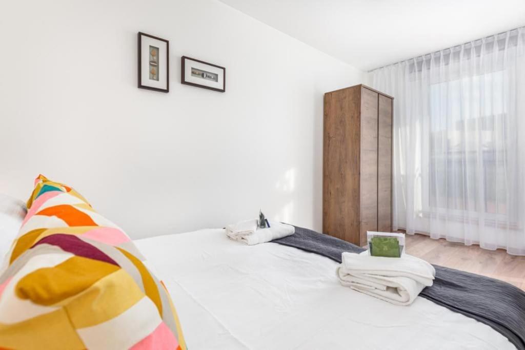 Modern Riverside Apartment With Free Parking Space Szczecin Zewnętrze zdjęcie